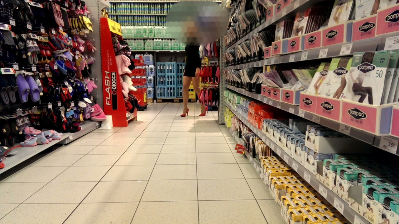 Buy tights in Italy