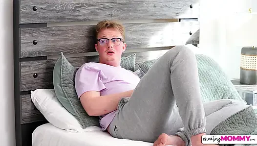 Stepmoms Sexy Repairman - S2:e2