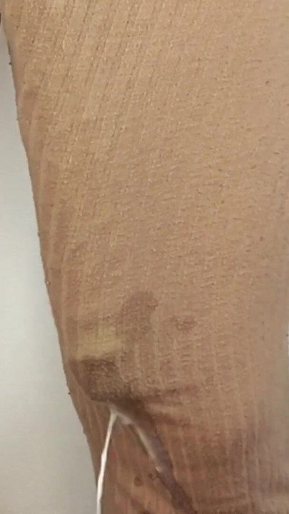 Morate podijeliti trenutak iz "Ogromnog kurca shemale orgazma prostate"