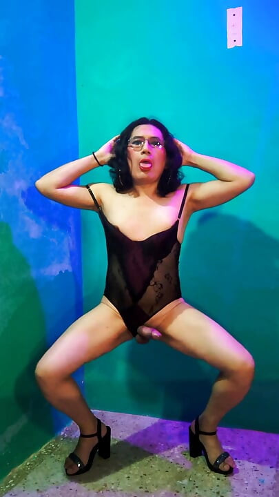 Tgirl in lingerie and mini skirt