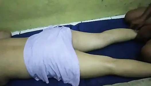 Üvey anne'nin amını emiyor tatlı dişi