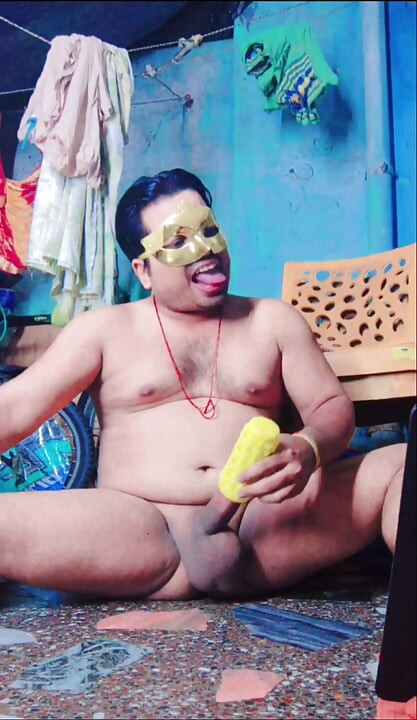 A man with huge bolls filled with thick milk jerking and having fun
