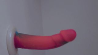Dildo-Masturbation in der Dusche