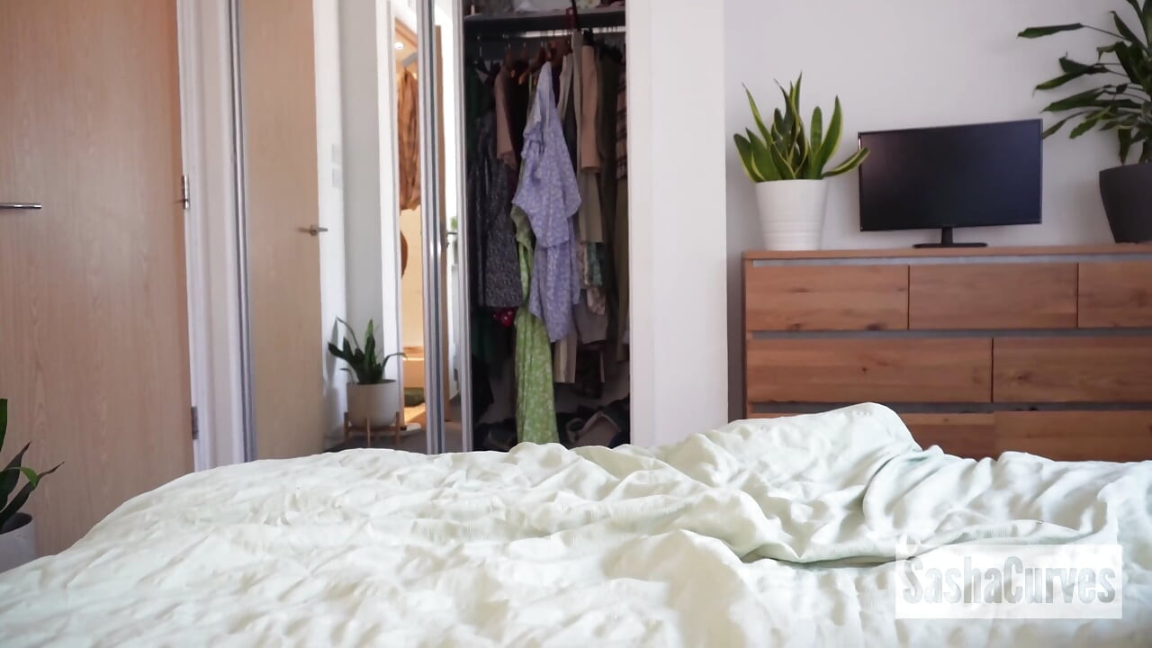 Giantess Tinder Date Goes Wrong