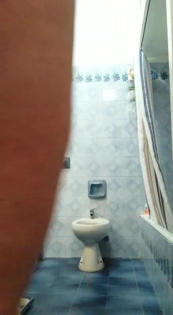 Drinking piss