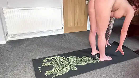 Hot Nude Yoga with Zoe Grey