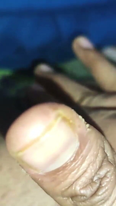 Pyasi jawan stepsister ko ungli dalke chut me bada lund daala desi chudai | Clip 2