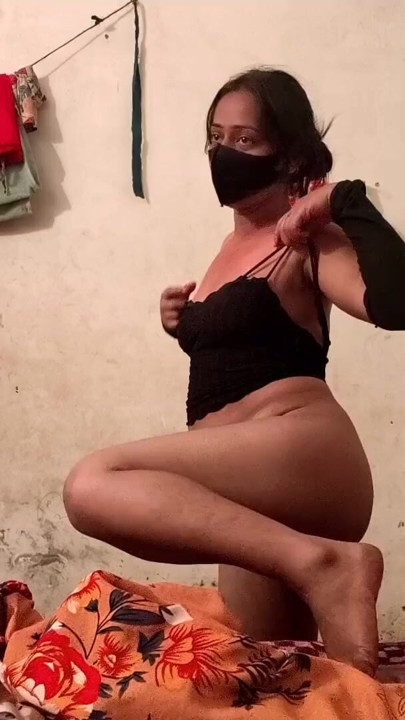 Desi Hot Indian husband wife e hard core sex doggy style enjoy in special day | Clip 1