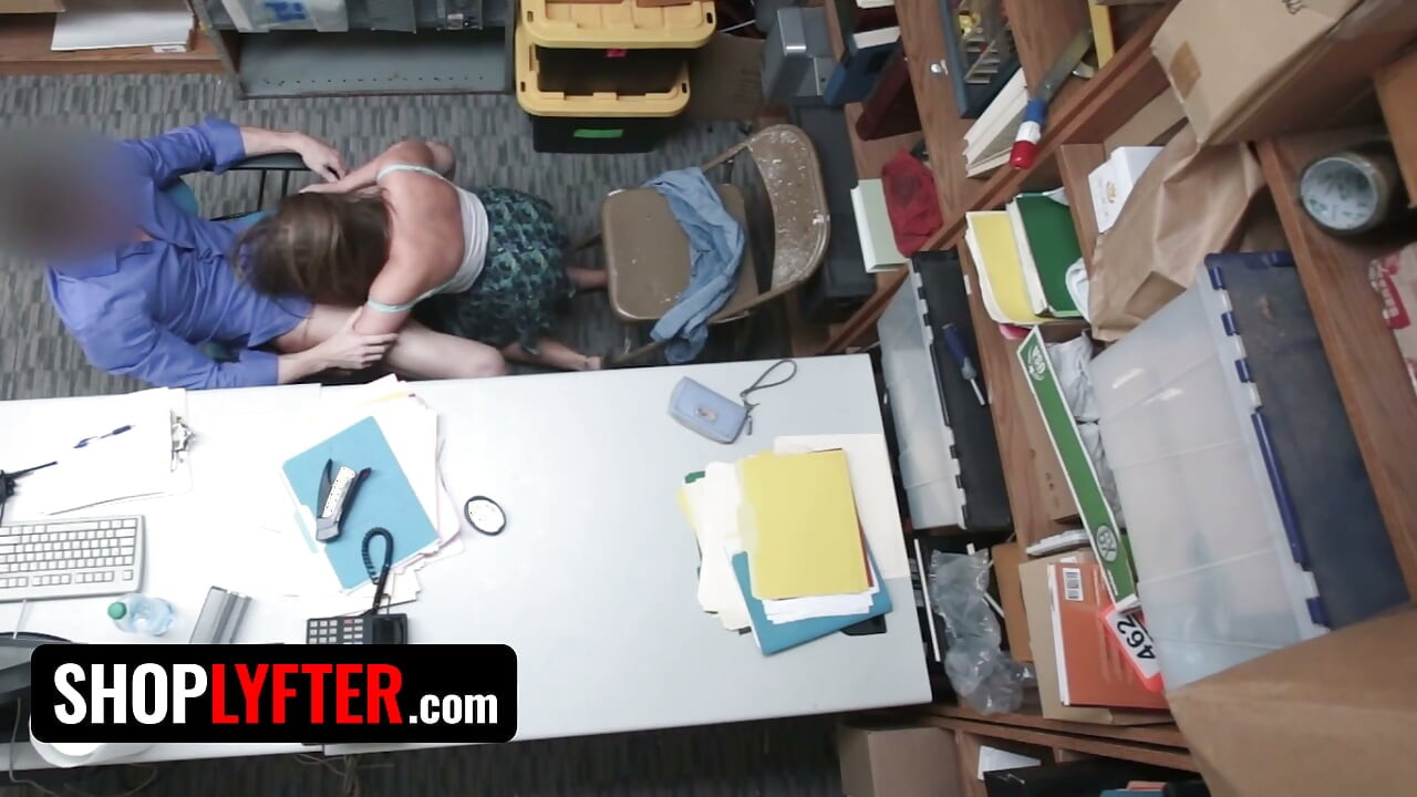 Shoplyfter - Pretty Petite Babe Brooke Bliss Bends Over the Officer's Desk and Spreads Her Legs