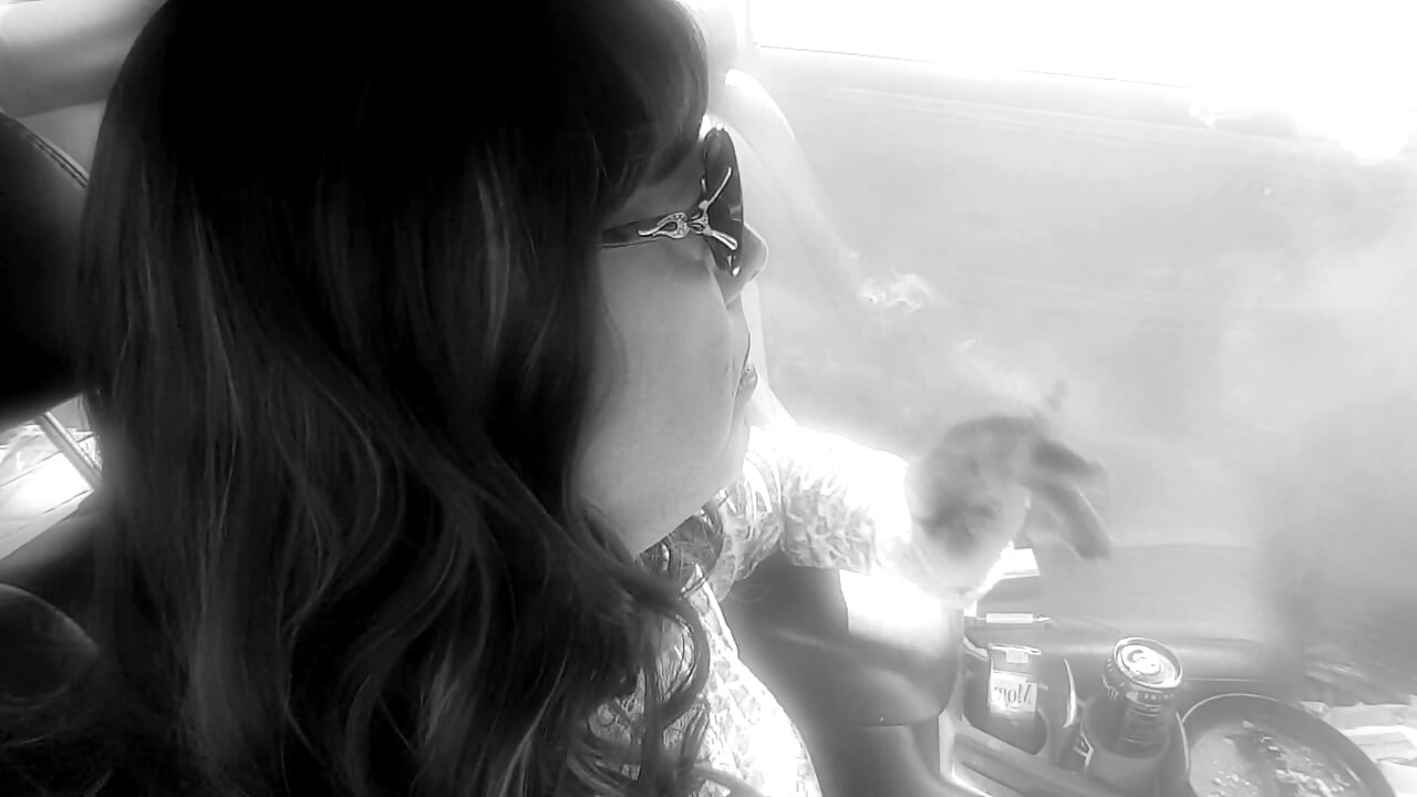 TS BI GILF that loves to smoke long cigarettes VS120 & More120 menthols in her car