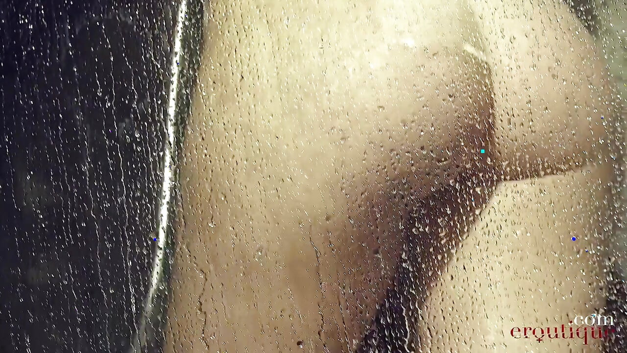 Dee Vine - Pioni Bloom Kani Orgasmi
