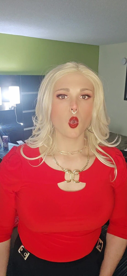 Kylie Rey (shemale) She's Bad She's Hottest Smoking Fetish