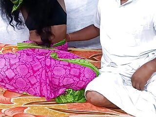 Индийская горячая жена в домашнем видео, массаж полностью обнаженного тела и овощ в киске, часть 1