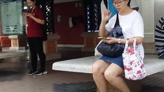 Ms singaporeの美しいanutie青いスカート