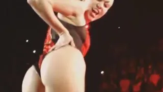 Chav queen Miley Cyrus ass teasing
