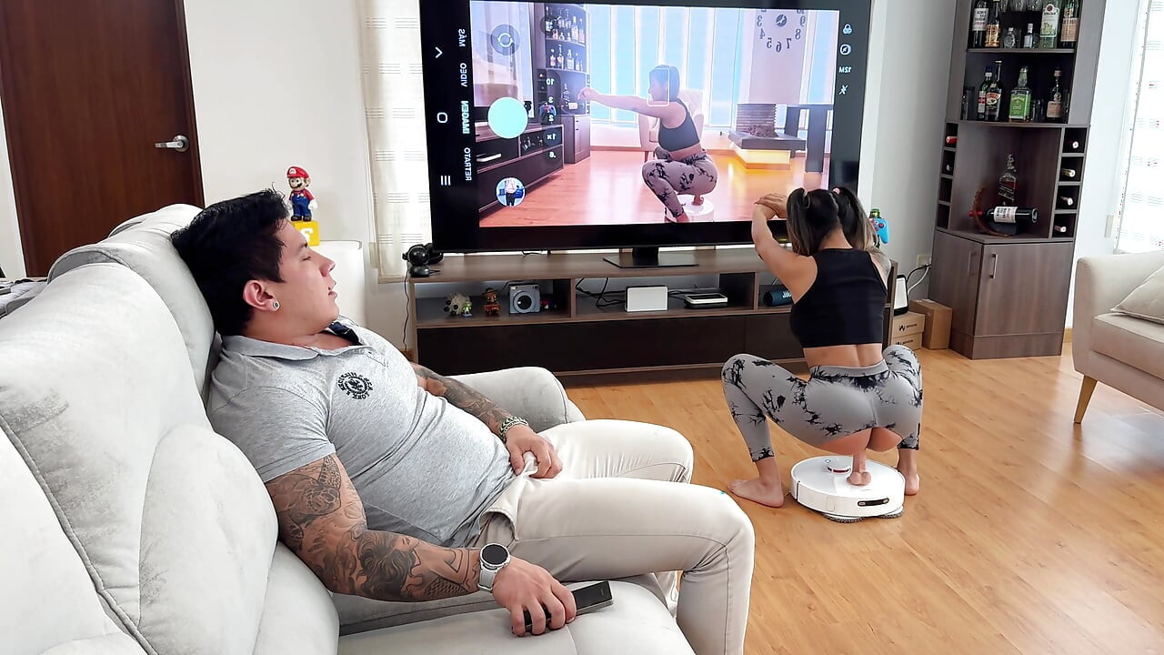 WTF? Ojczym używał odkurzacza robota, więc jego pasierbica mogła usiąść na dildo!