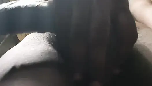 Taşaklarım ve yarağımla oynuyorum