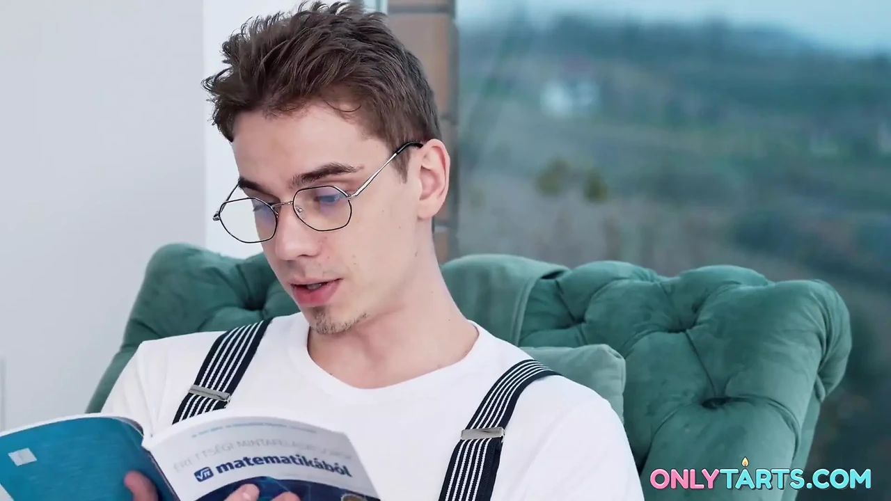 天哪，她的第一次双洞齐插