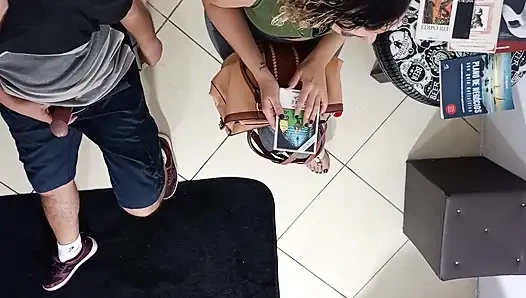 Неожиданный секс в приёмной с незнакомцем.