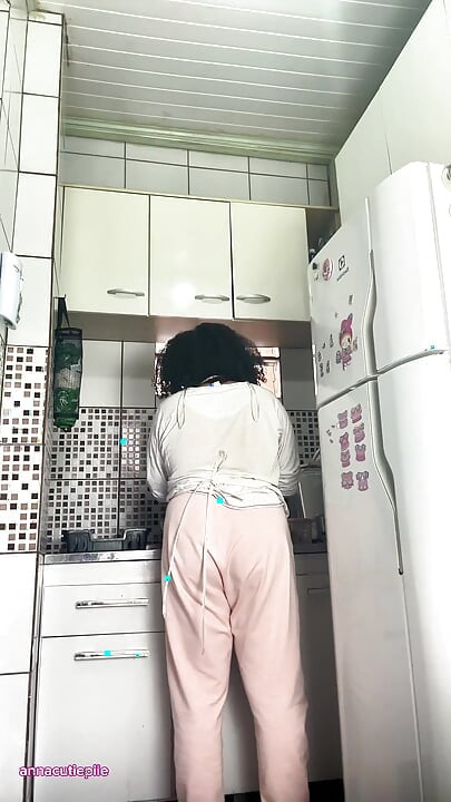 Chubby Housewife Farting While Washing Dishes Style