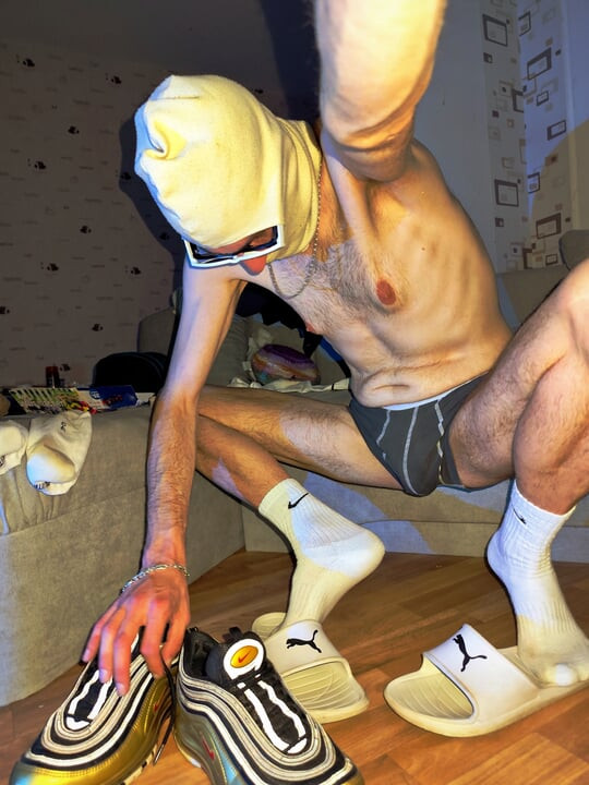 (GER) Zamaskowany Sk8erboy Nike Socks & AirMax przedstawia swoją napalona dziurę