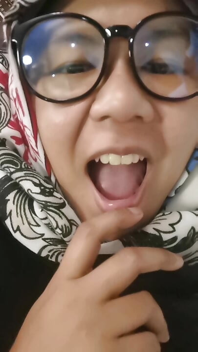 POV: Indonesisk viral tjej i hennes rum