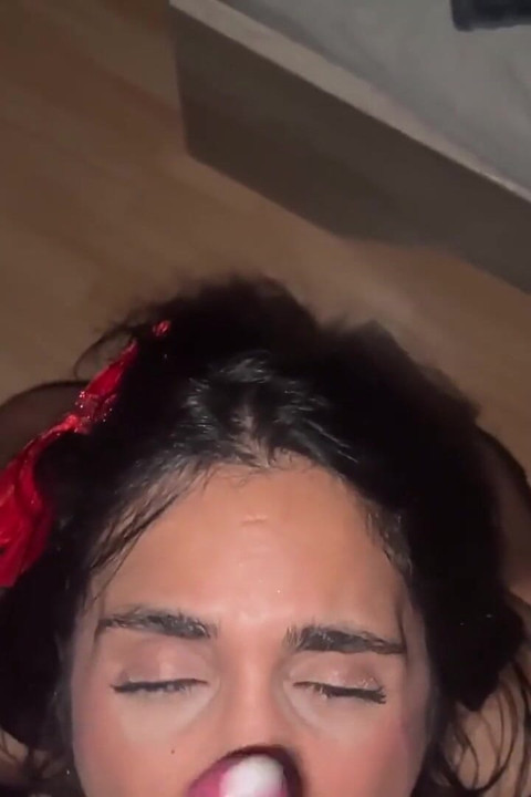 Tatuada milf puta garganta profunda antes de anal duro