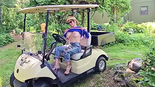 Oyun için pompalanıyorum - üvey oğullarımı hokey sopasını çaldım -zıplayan büyük memeli sahibe Perşembe