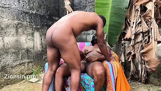 African Outdoor Hot Fuck in Hot Weather