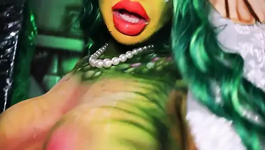 Gremlins | Monster Stepmommy Loves U!! Greta Cosplay