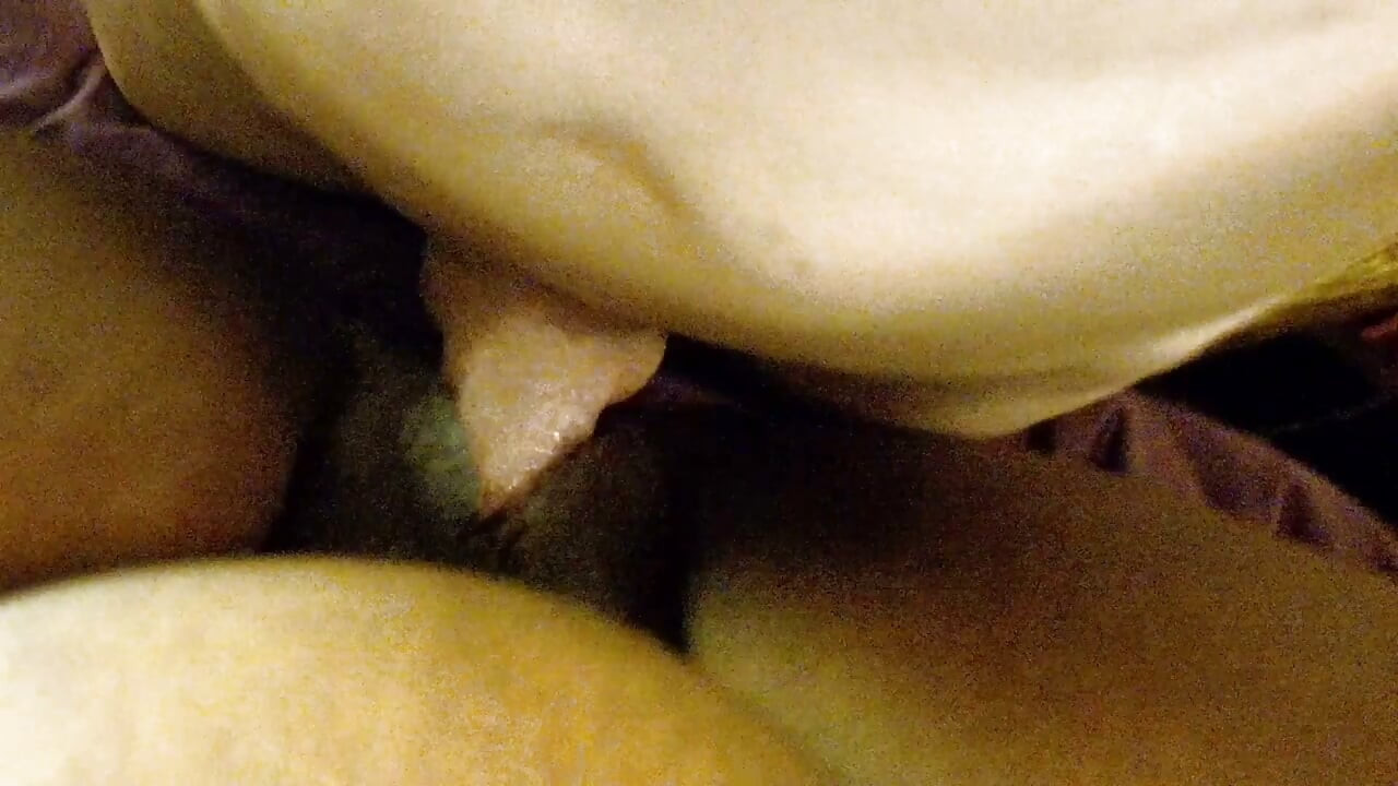 INTERRACIAL 240 lb schwarze bBW stiefmutter mit einer haarigen muschi lässt 100 lb kleine weiße stiefsohnin sie ficken.   (KEIN TON