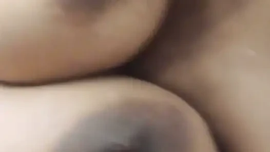 Большие индийской деревни сжимают