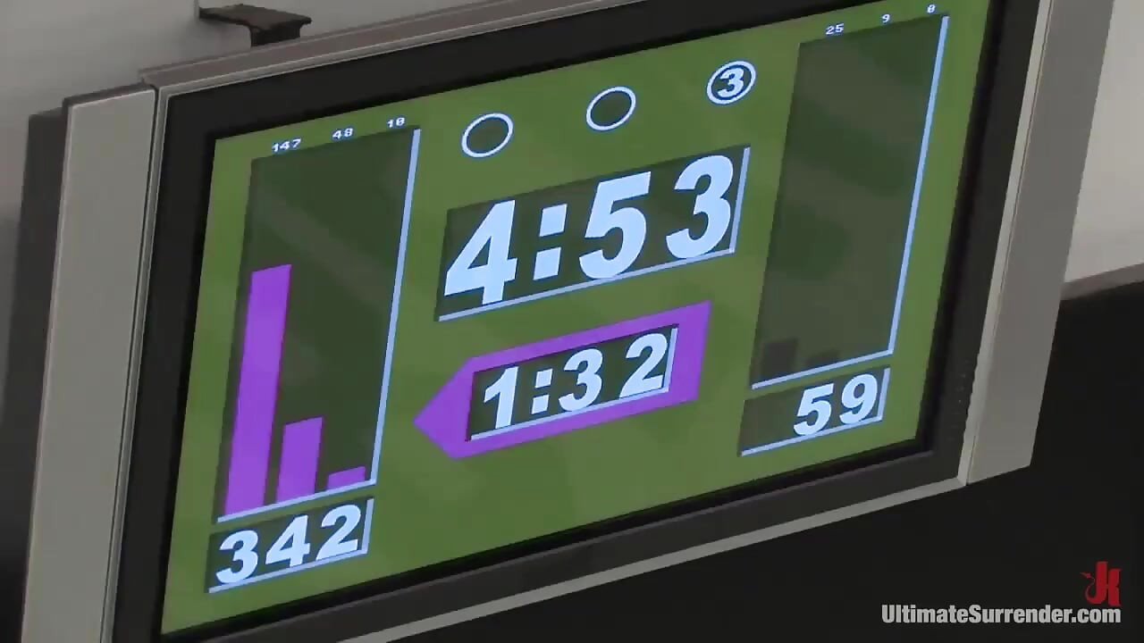 Tia Jade Ling (0-1) vs Annie, a Skorpió Cruz (1-0)