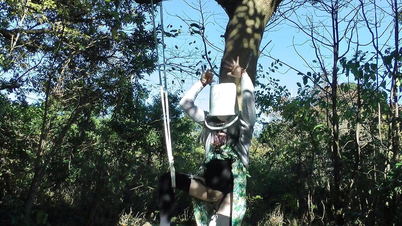 Master Trainer's Command No. 23: Single-leg Suspension Bucket Punishment