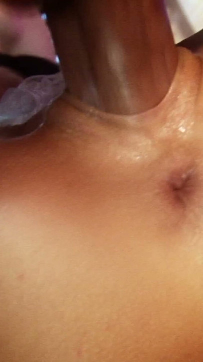 brunette mit enger feuchten pussy bekommt muschi und den arsch gefickt | Clip 2