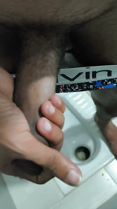 20 Min Continues Hand job but still didn't get ejaculate