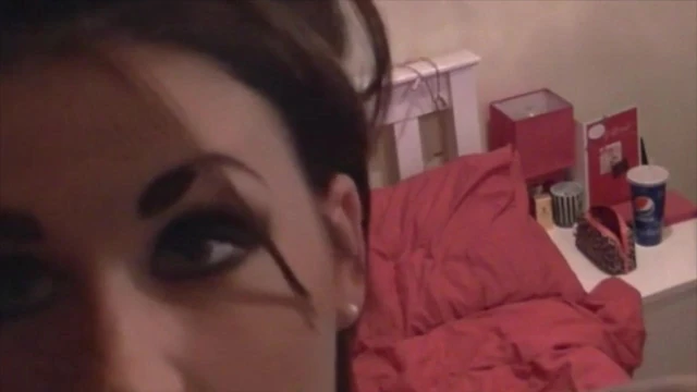Hot British chav slut powder farting
