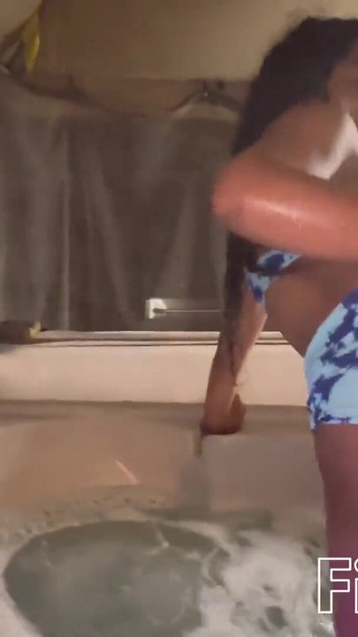 Must-share moment from "hot teen streamer girl in hot tub twerking on her daddy bbc"