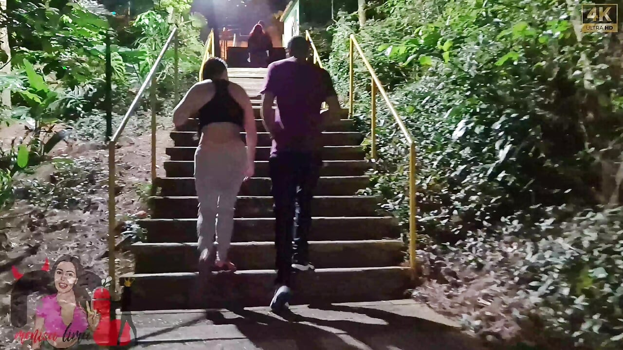 Jag hade sex med en främling inne i parken utan kondom.