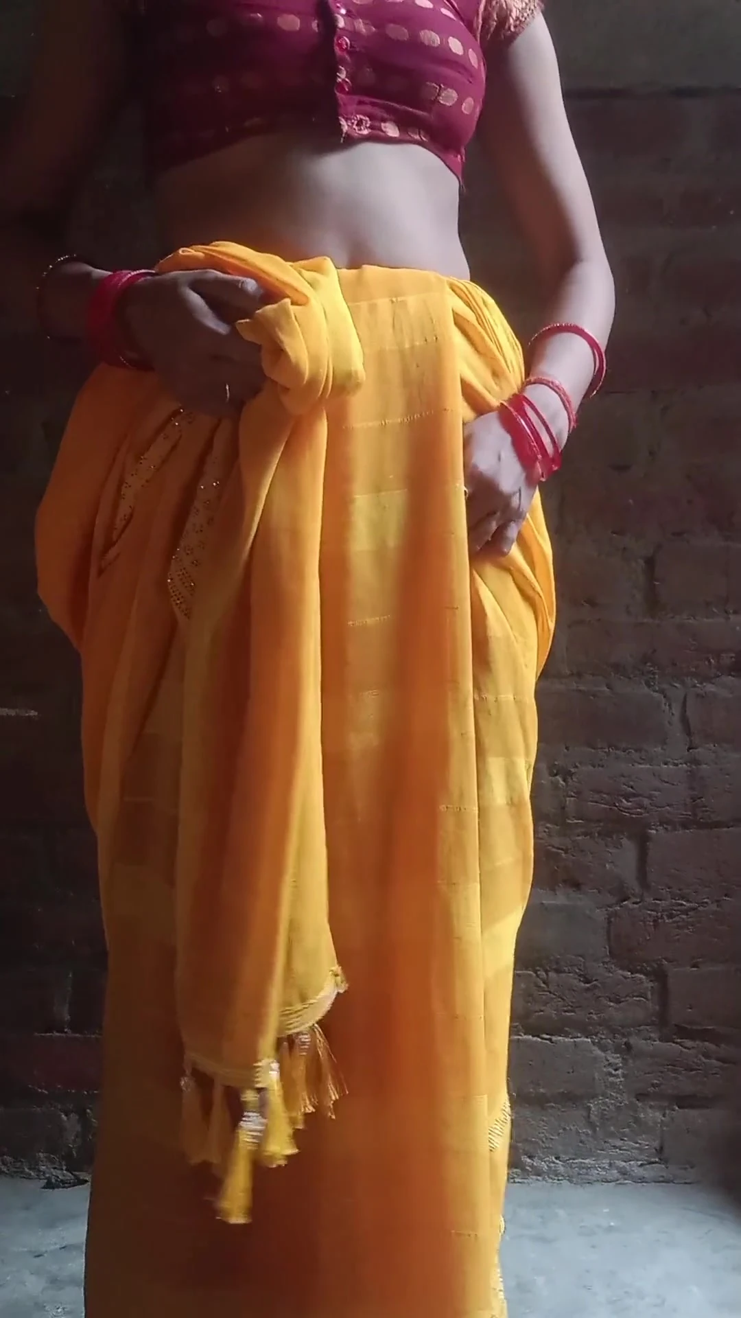 Sauteli bahan ki Uske sautele bhai dwara jordar chudai Hui usne Sare bhi pahani thi