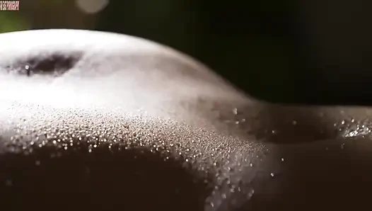 Gairah memancar dari setiap inci tubuhnya - part3