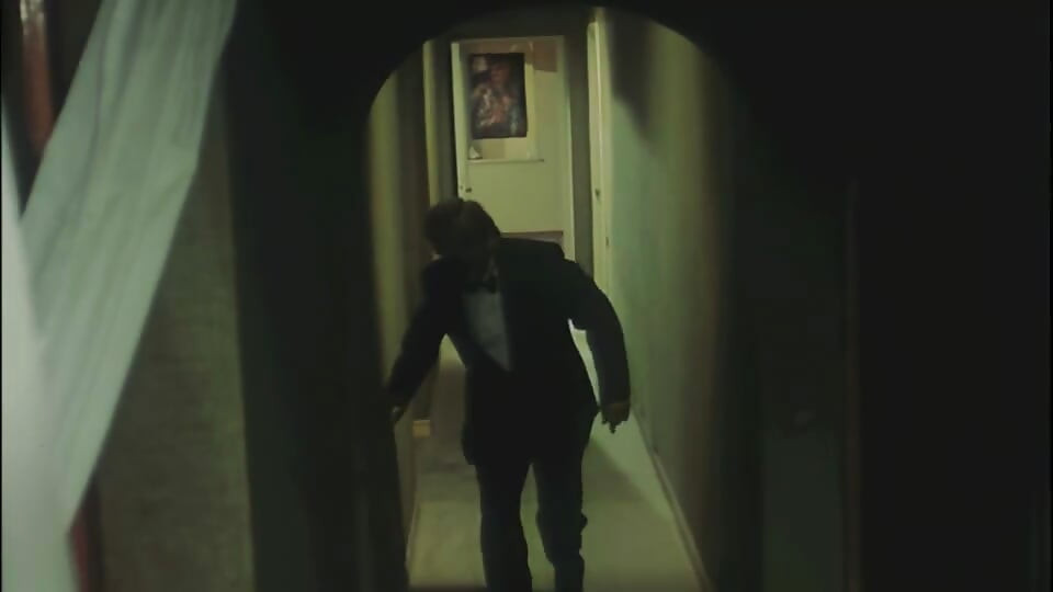 Tại Khách Sạn Tình Dục, Không Ai Được Tha