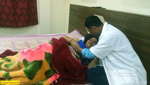 Une bhabhi indienne sexy se fait baiser par un docteur! avec dirty bangla talking