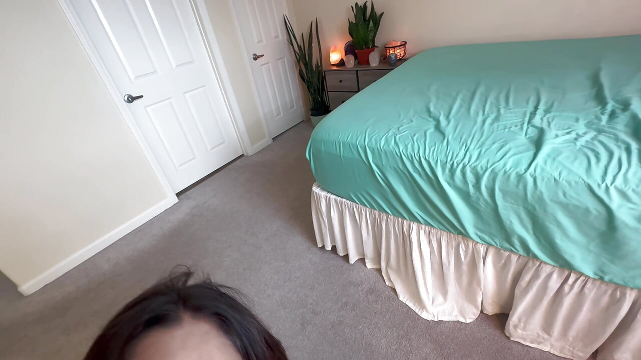 Modelul de fitness face o pulă mare să ejaculeze înăuntru