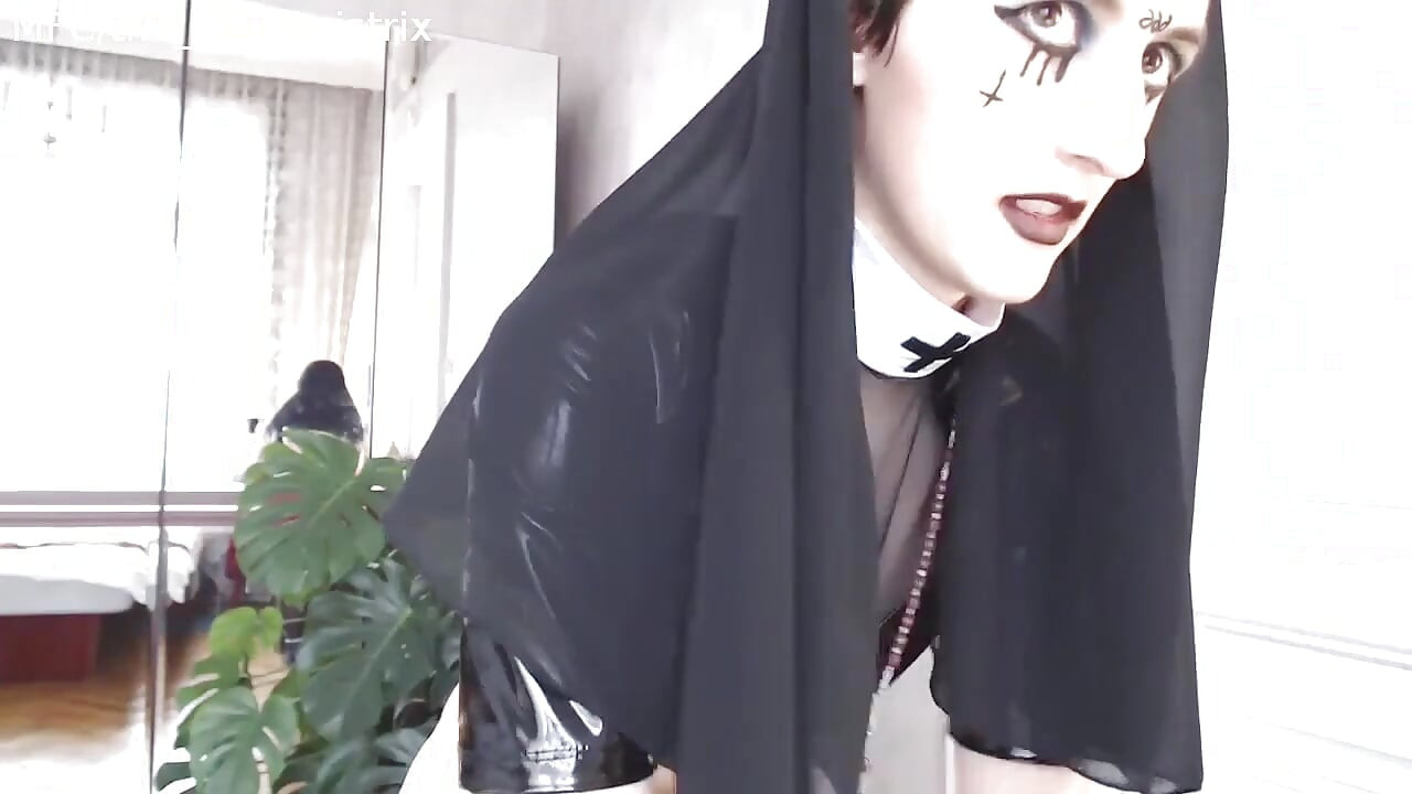 Sexig satanisk nunna