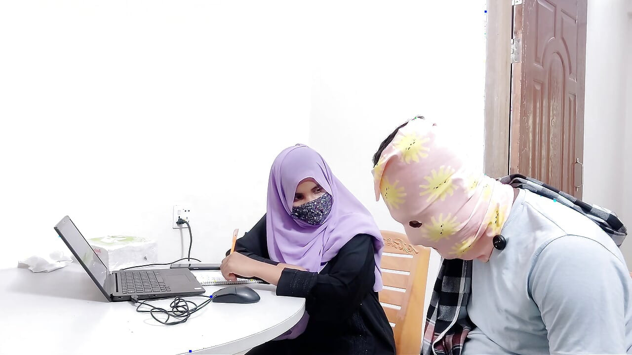 Hijabi Hot bank manager fuck by desi village Farmer Desi chudai xxx