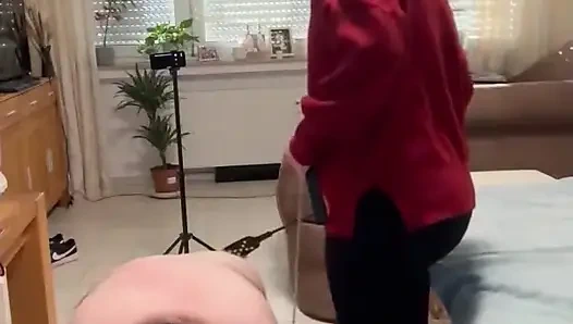 DomLadyMia-SlaveOfM Rote Striemen für den Sklaven Teil 1