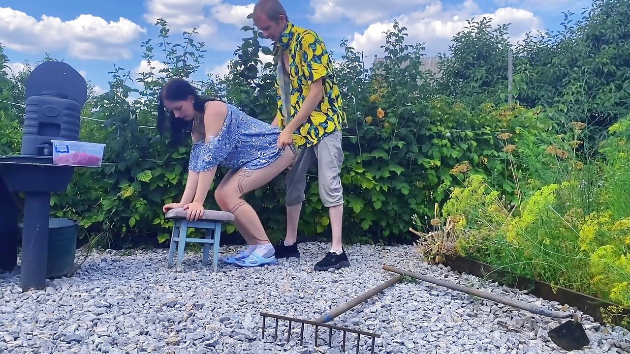 Rough Outdoor Fuck in the Garden While Picking Berries