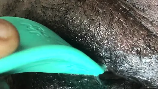 Сочная киска, мокрая как вода