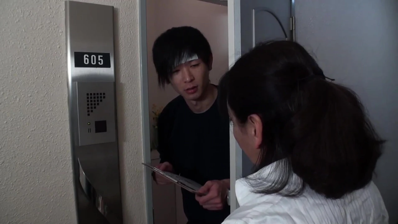 Housewife Away From Home, Relieves Tension With A  Familiar  Penis part 2